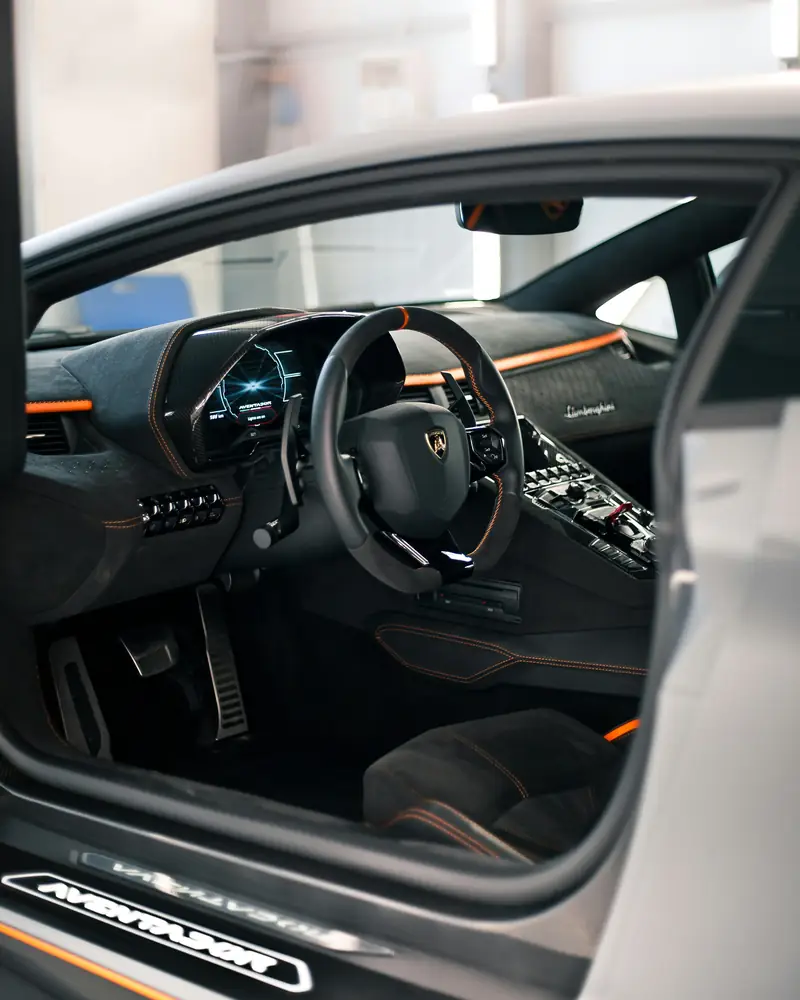 2022 Lamborghini Aventador — photo 3