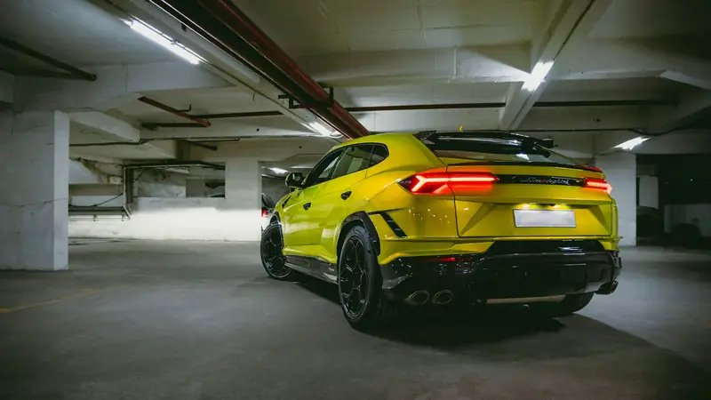 2023 Lamborghini Urus Performante — photo 3